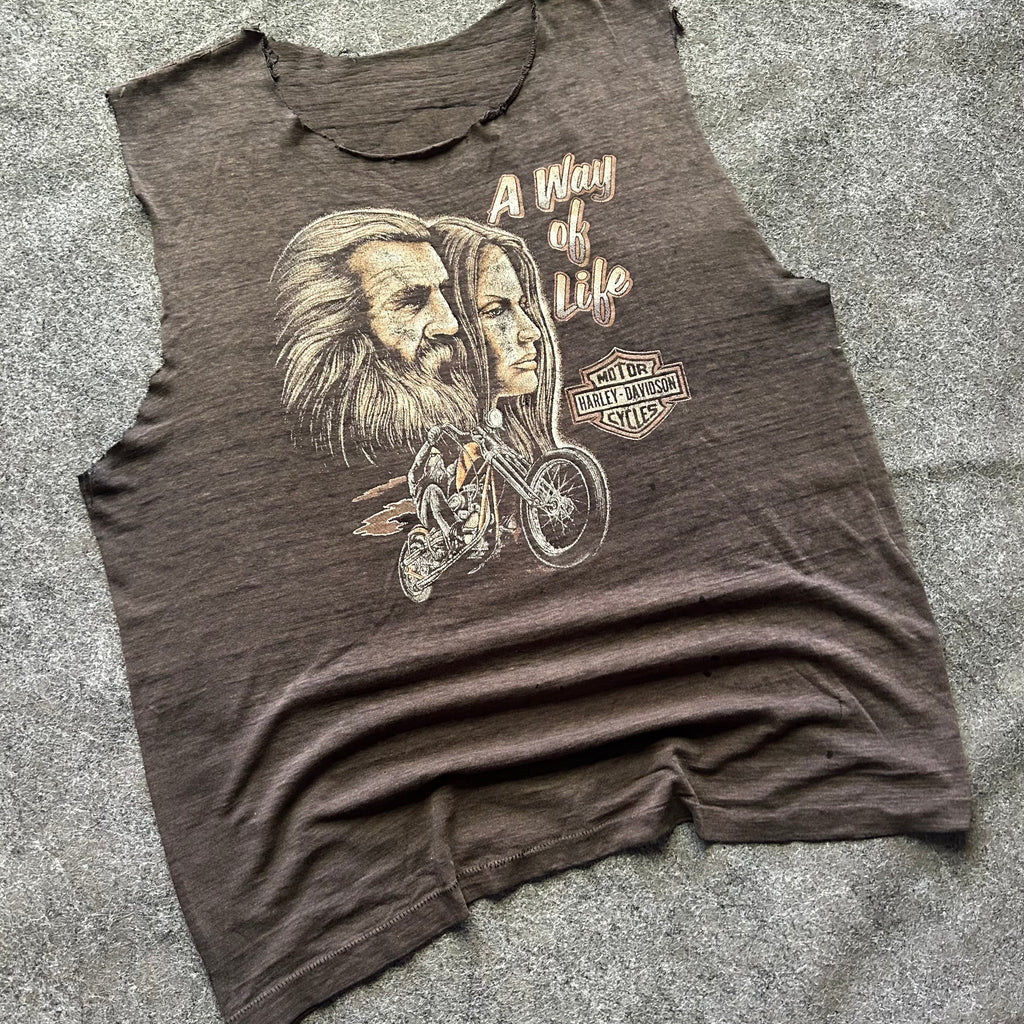 Vintage Harley Davidson 3D Emblem Thrashed Cut Off T-shirt