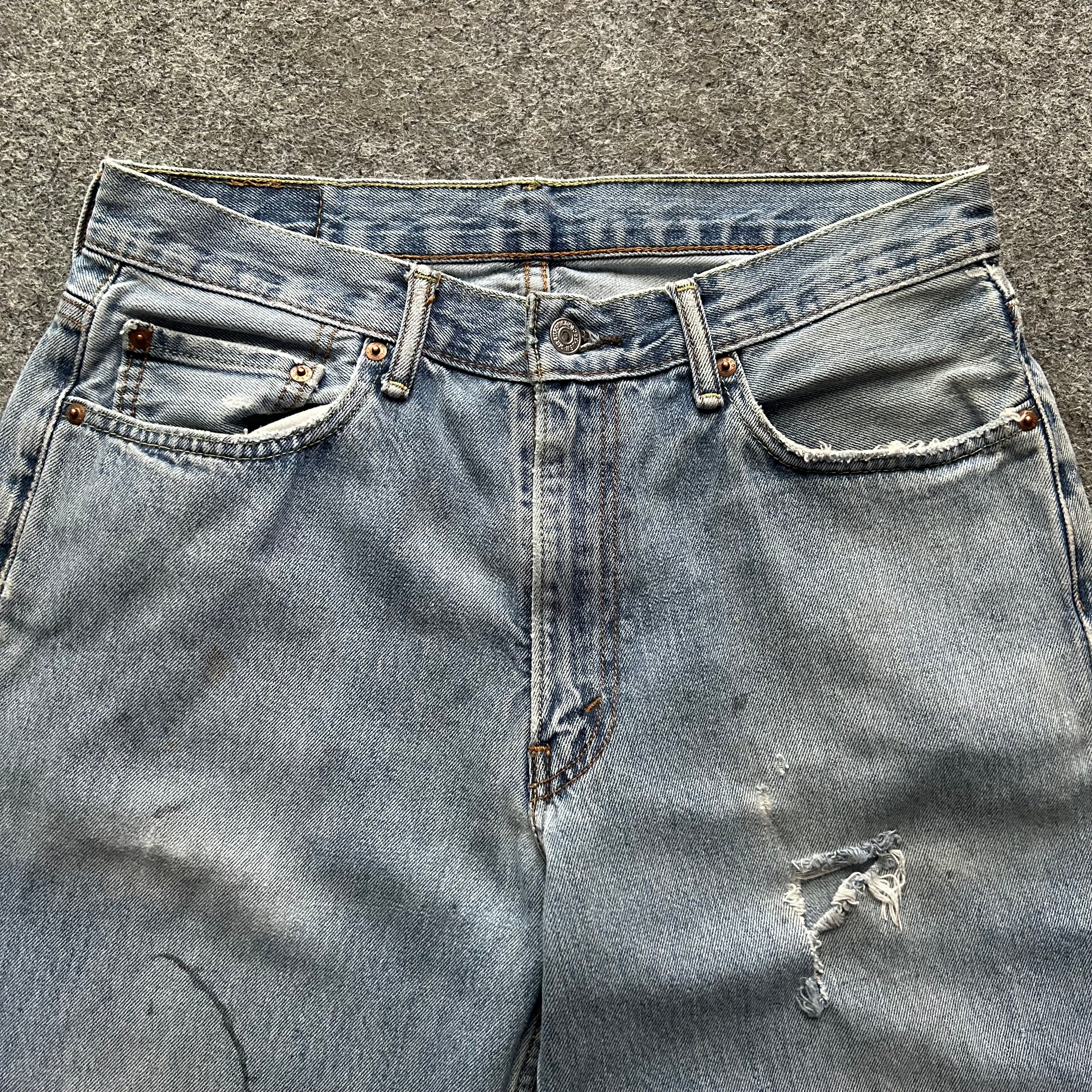 Vintage Distressed Levi’s 550 Jeans