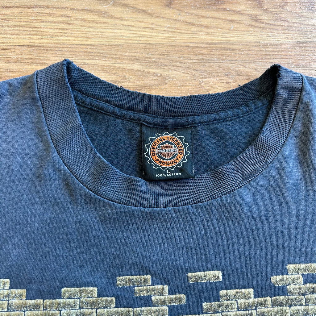 Vintage Harley Davidson Faded Brick Wall T-shirt - Size Large