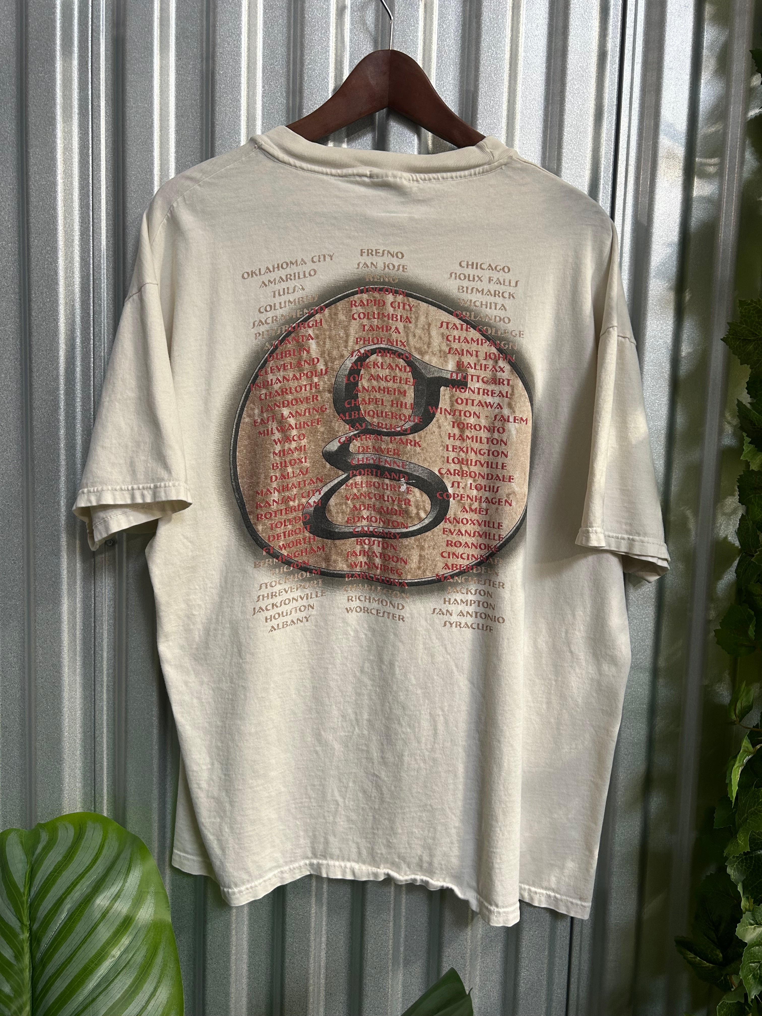 Vintage Garth Brooks Faded Band T-shirt - Size XL