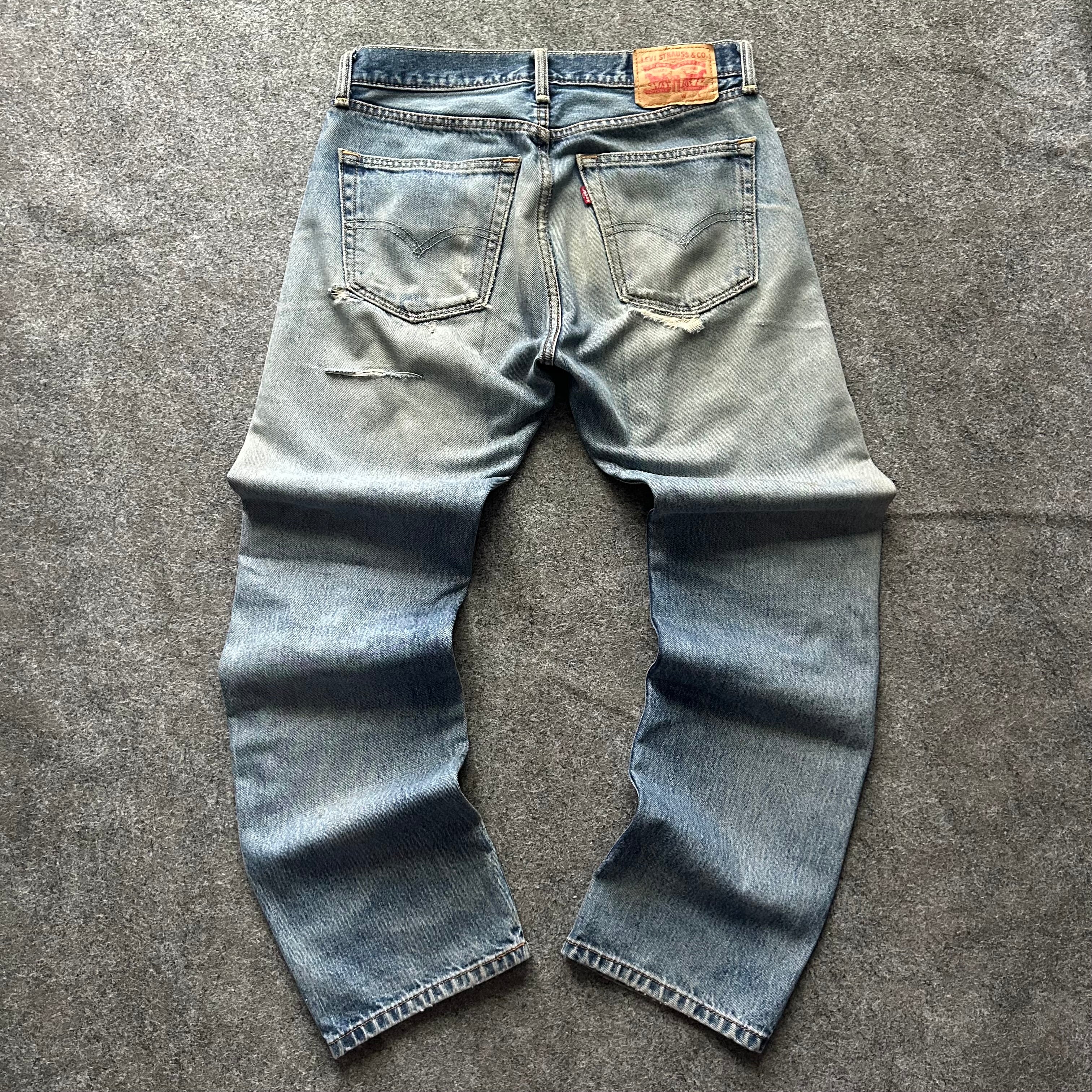 Vintage Distressed Levi’s Slim Fit Jeans