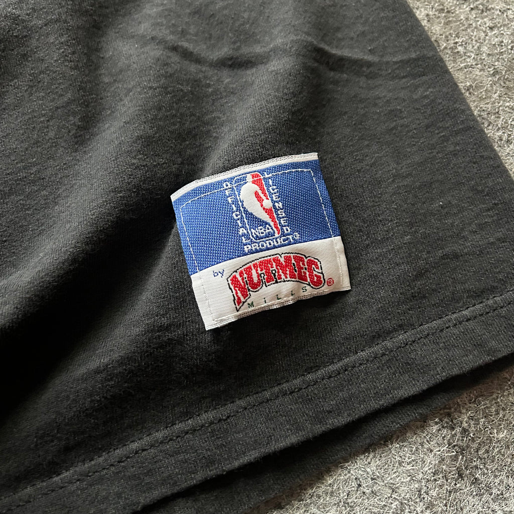 Vintage Phoenix Suns NBA Nutmeg Break Through T-shirt