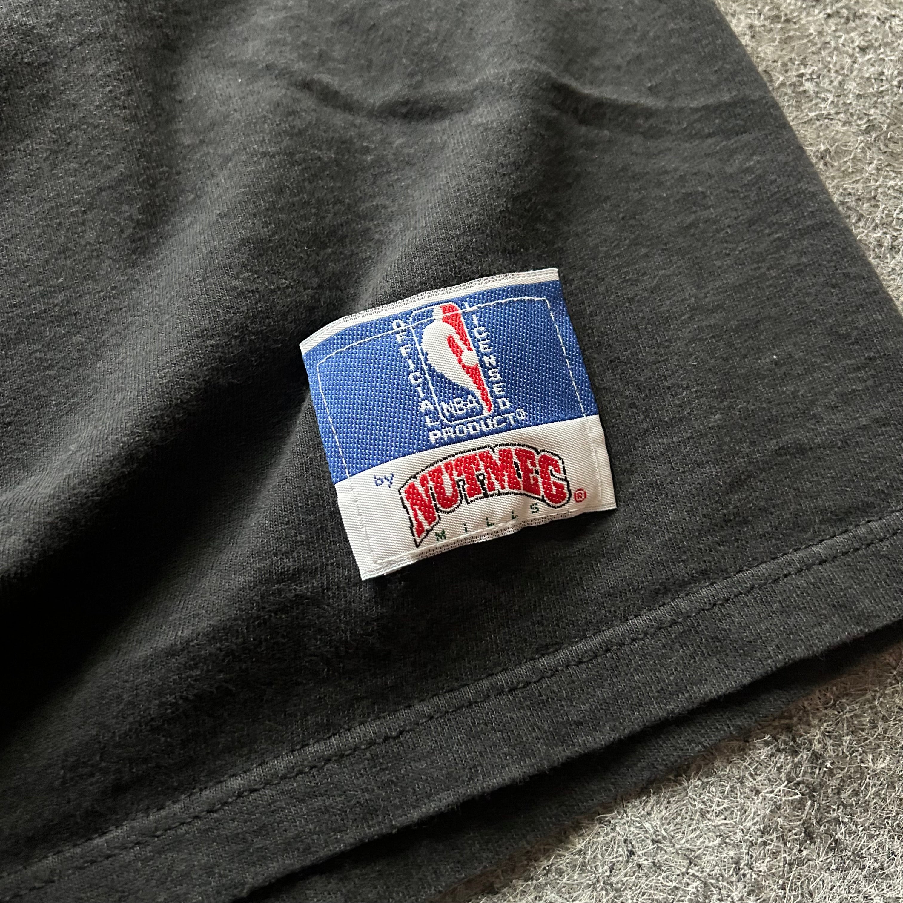 Vintage Phoenix Suns NBA Nutmeg Break Through T-shirt