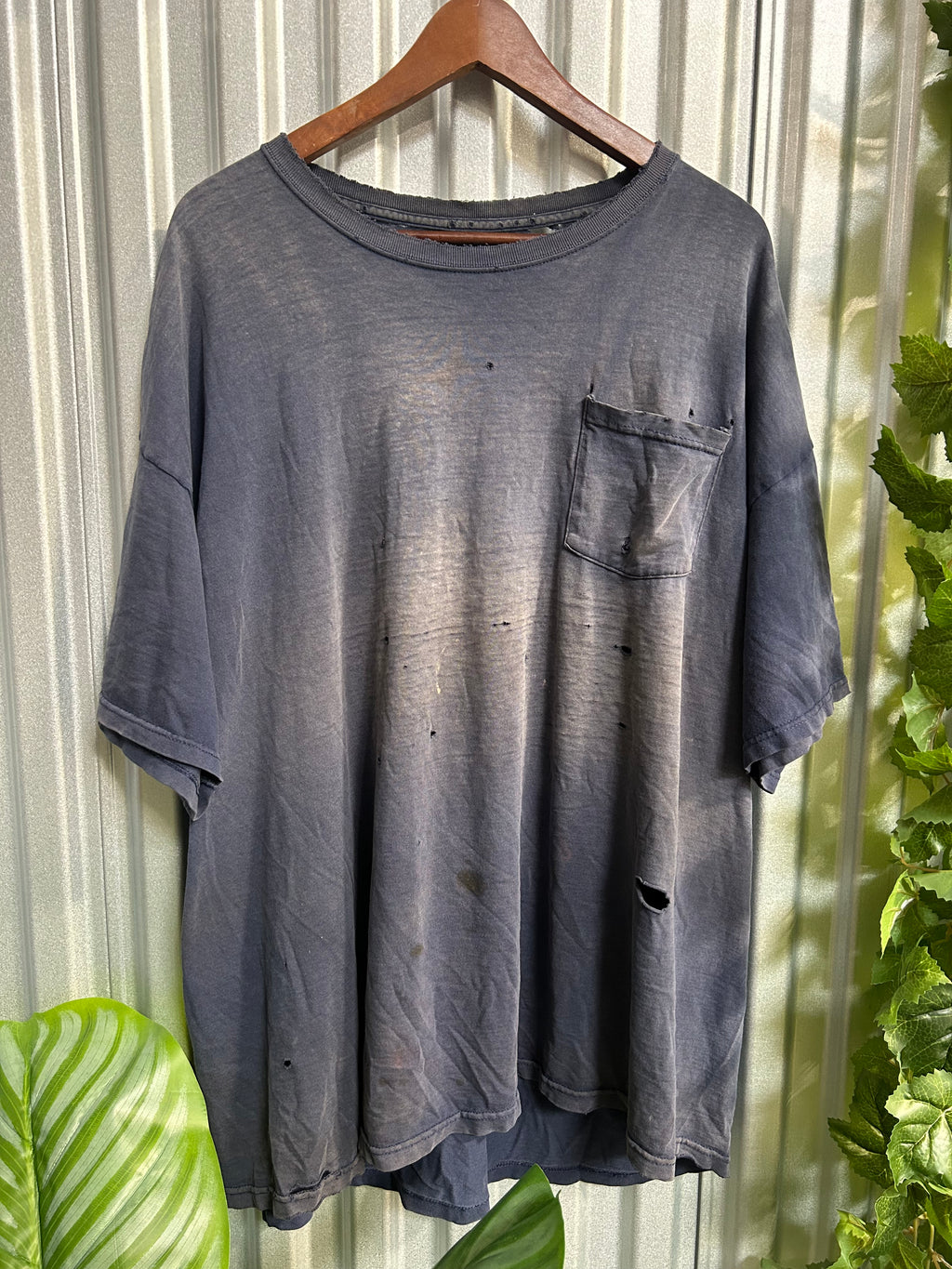 Vintage Blank Navy Blue Thrashed & Faded Pocket T-shirt - Size 2XL