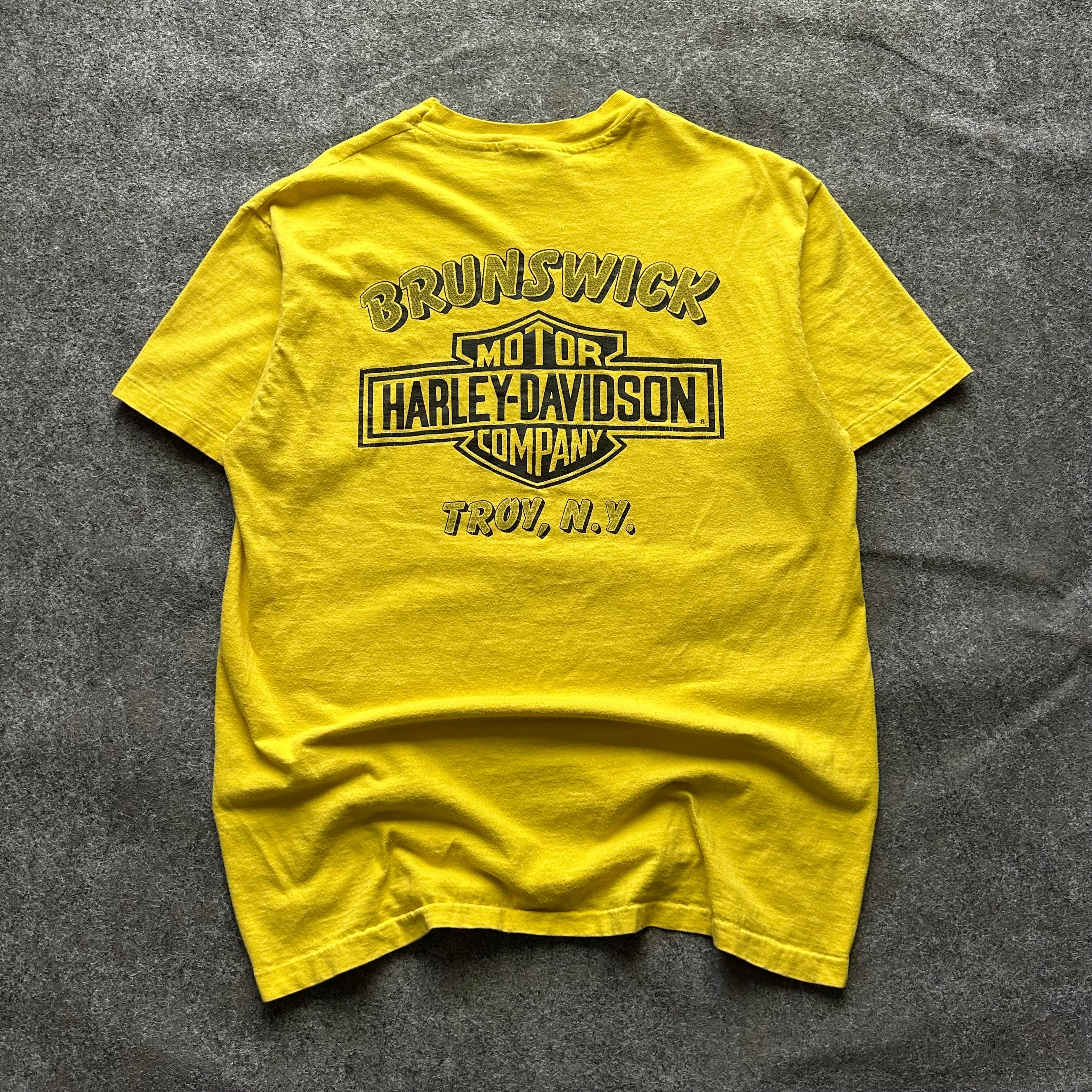 Vintage Harley Davidson Never In The Shadows Yellow T-shirt