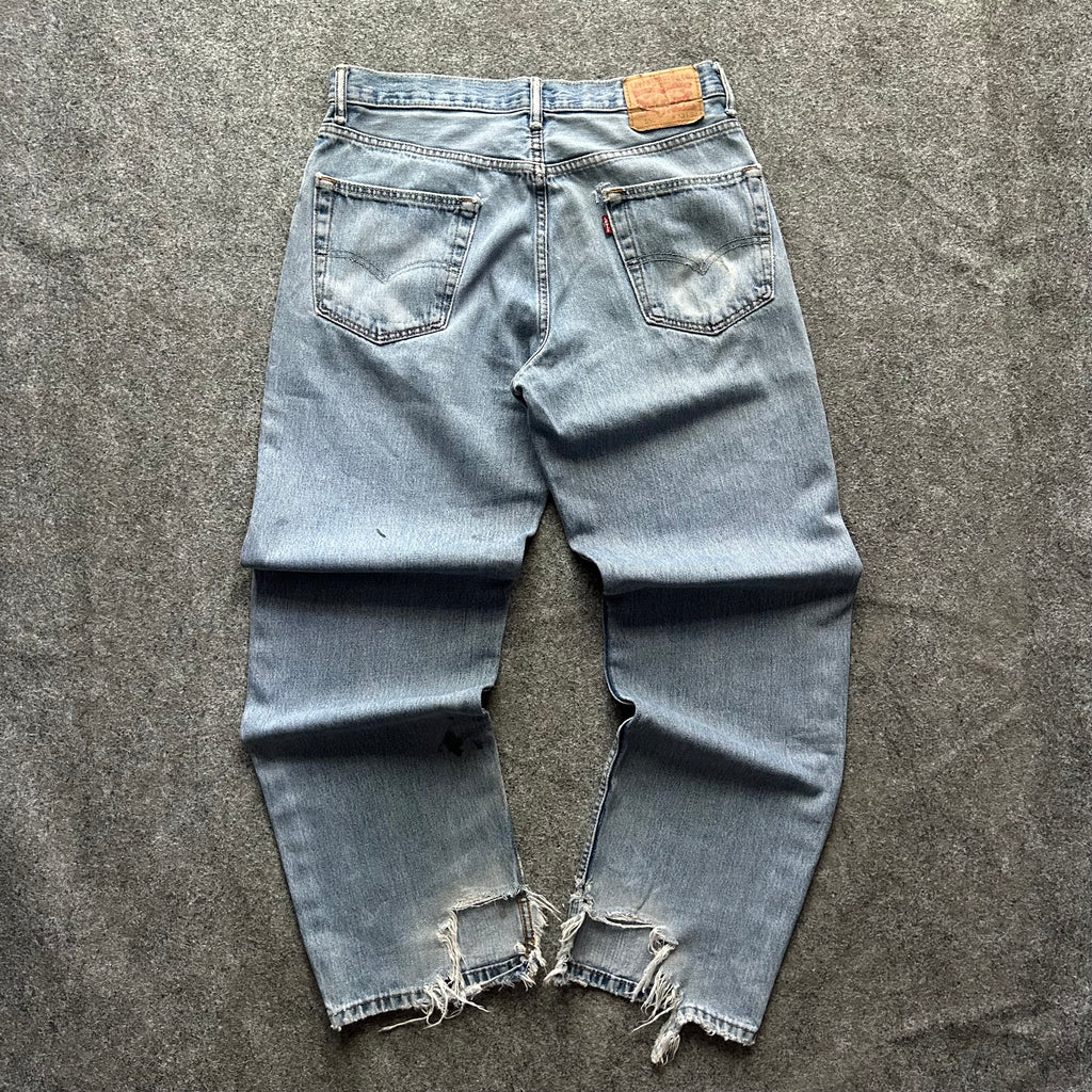 Vintage Distressed Levi’s 550 Jeans