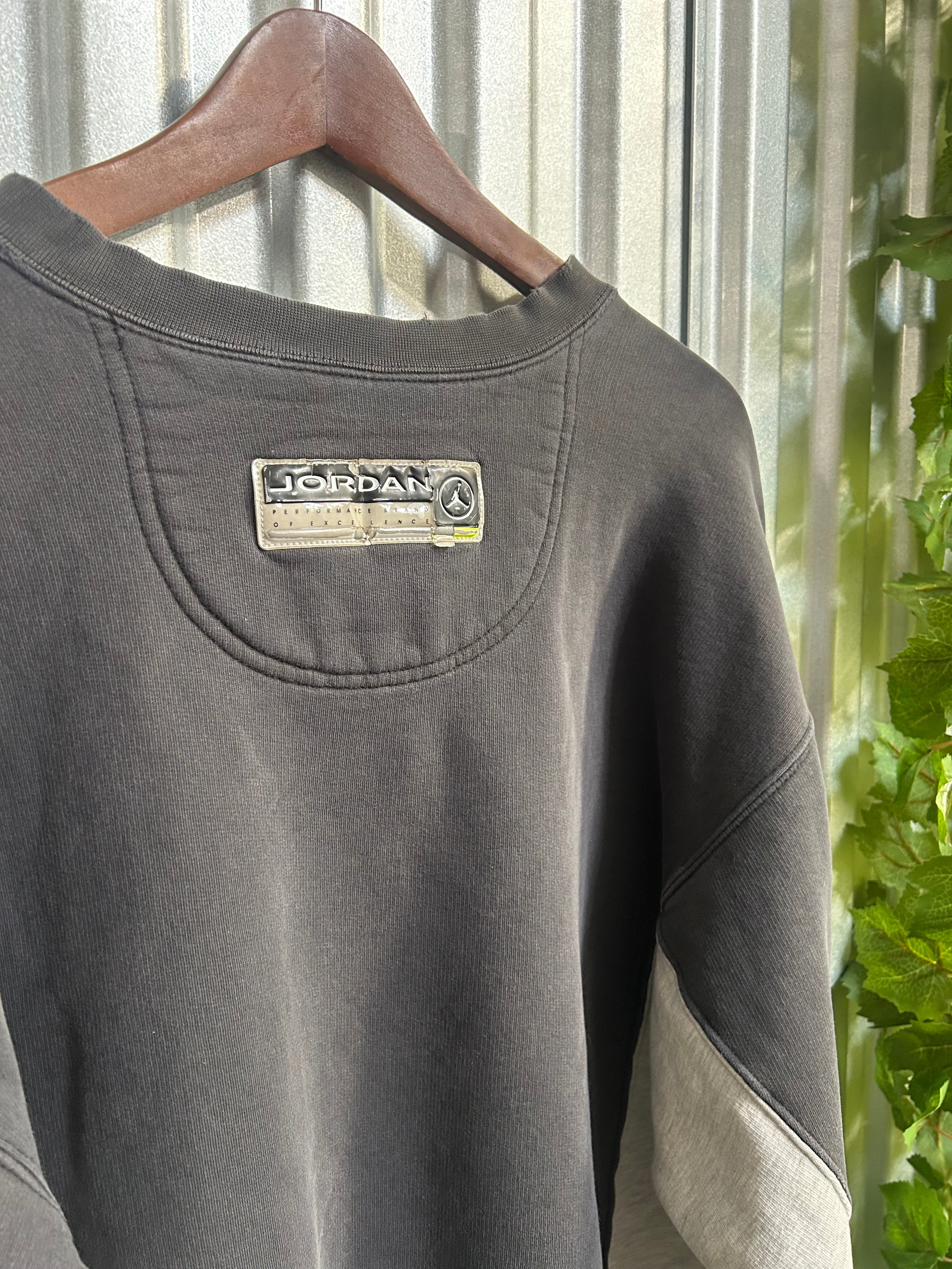 Vintage Jordan Center Embroidered Crewneck - Size Large