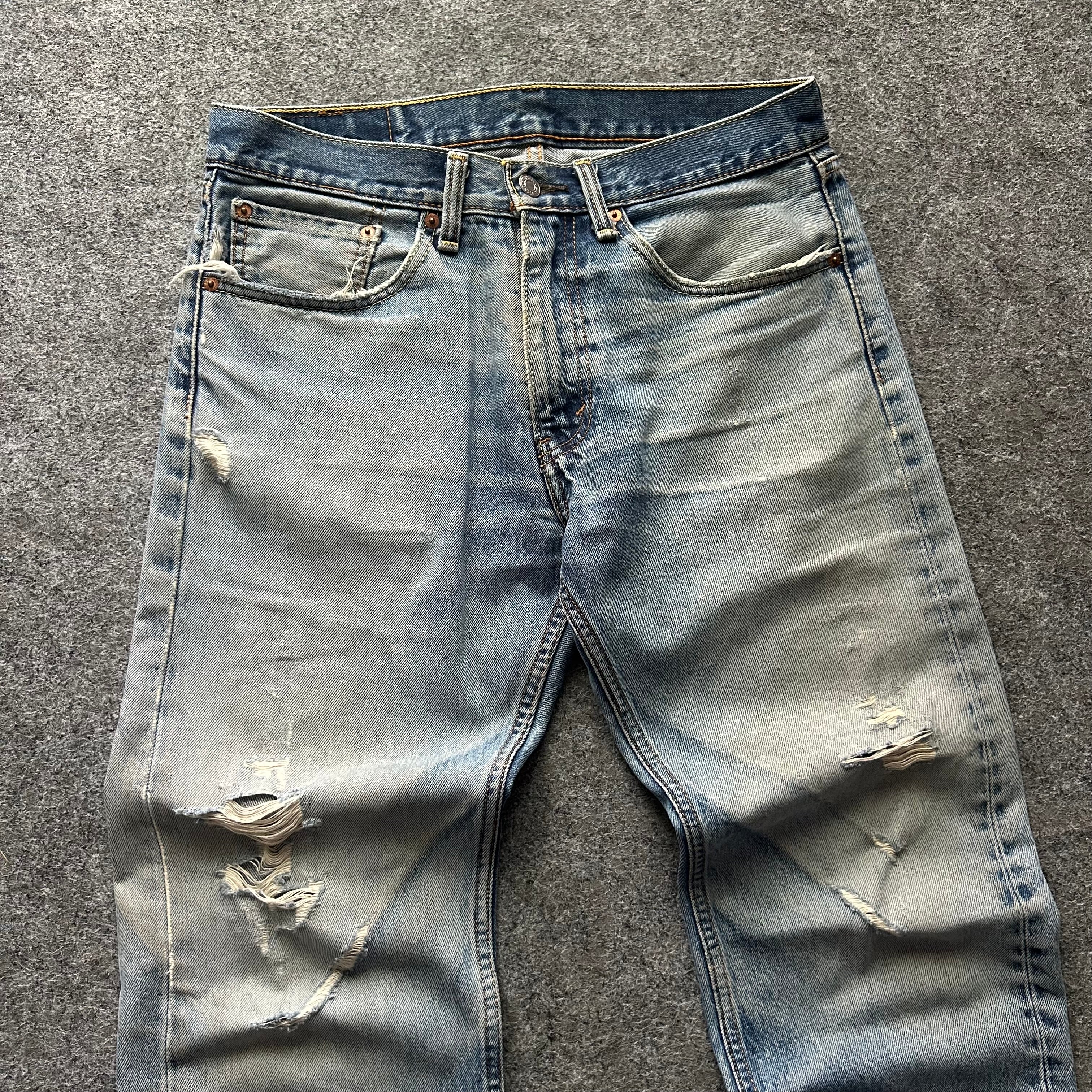 Vintage Distressed Levi’s Slim Fit Jeans