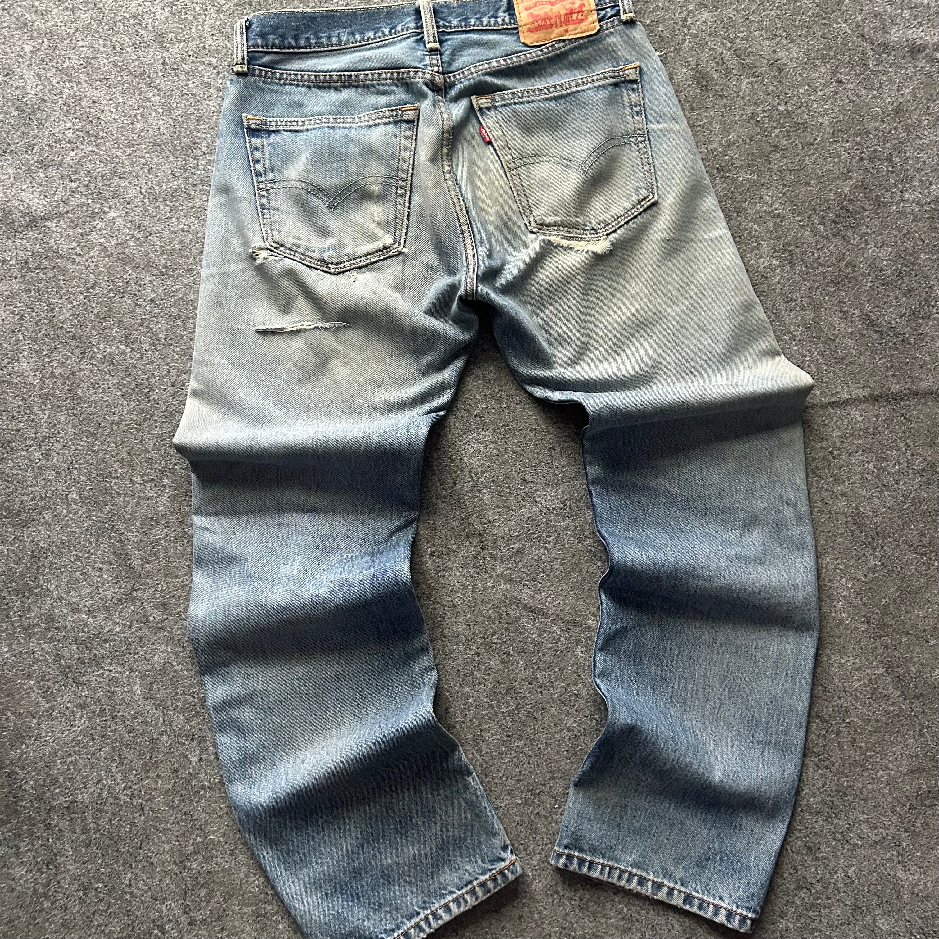 Vintage Distressed Levi’s Slim Fit Jeans