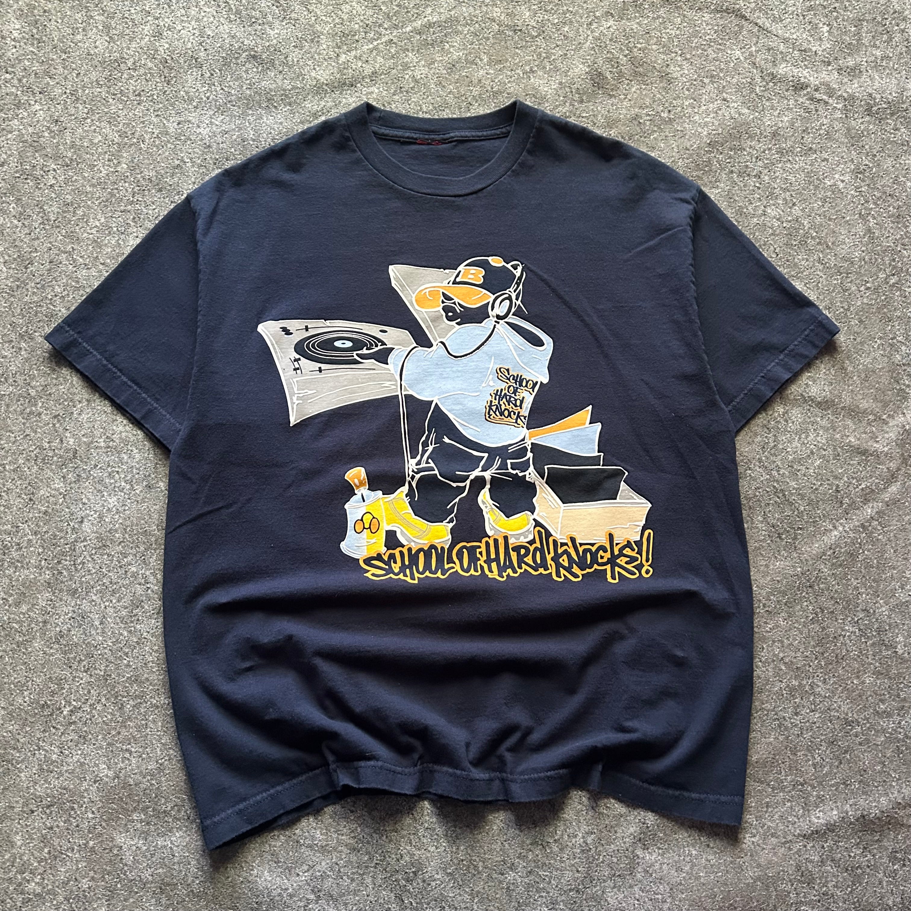 Vintage School Of Hard Knocks Y2K T-shirt