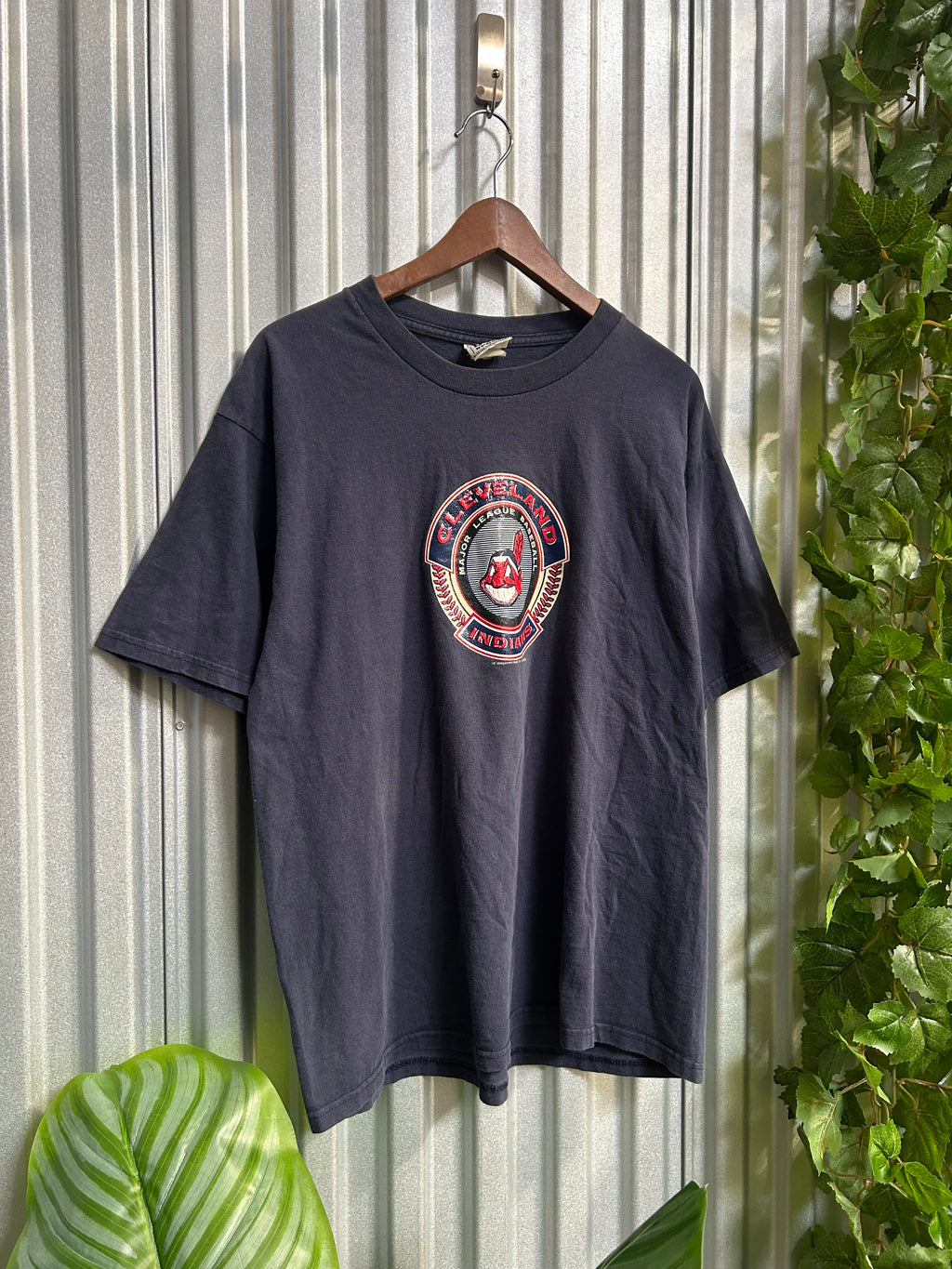 Vintage Cleveland Indians MLB Navy T-shirt - Size Large