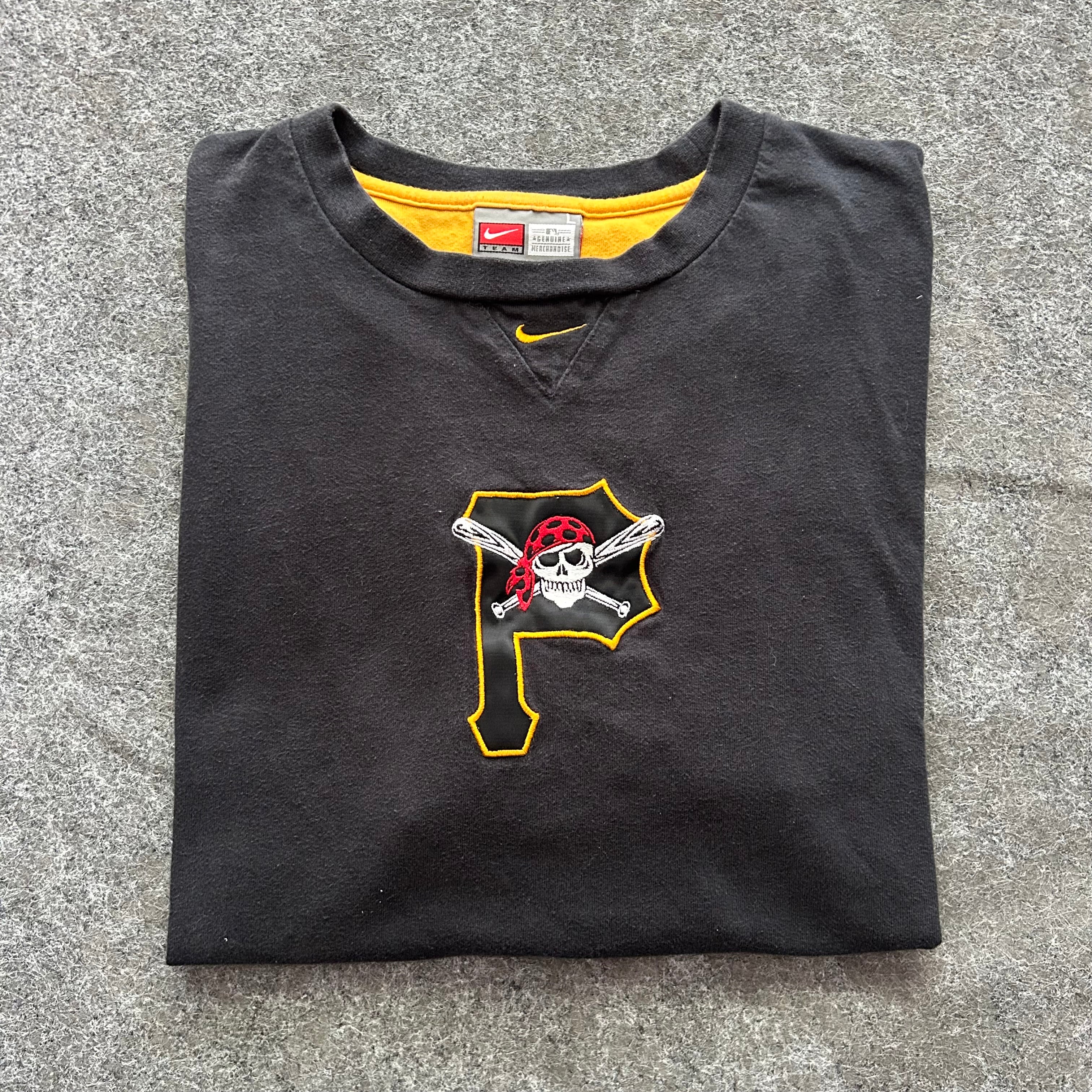 Vintage Pittsburgh Pirates MLB Nike T-shirt
