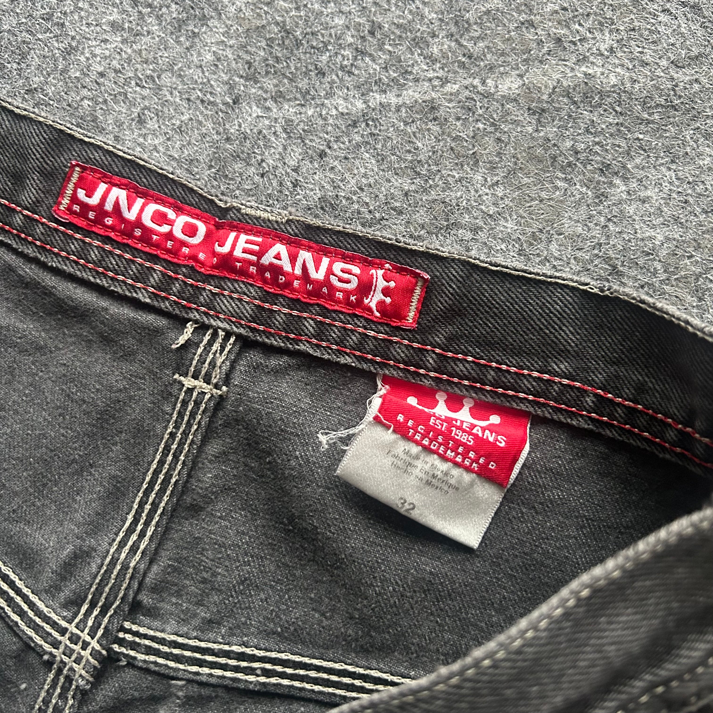 Vintage JNCO Crown Baggy Black Jorts