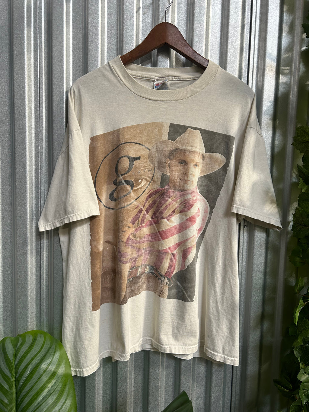 Vintage Garth Brooks Faded Band T-shirt - Size XL