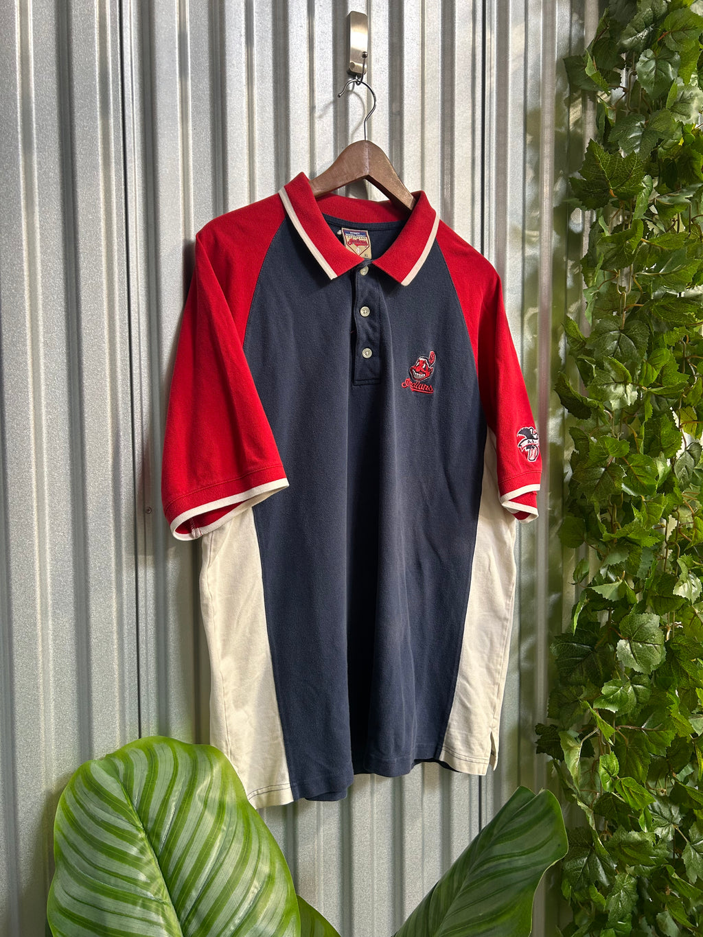 Vintage Cleveland Indians Embroidered Polo T-shirt - Size XL