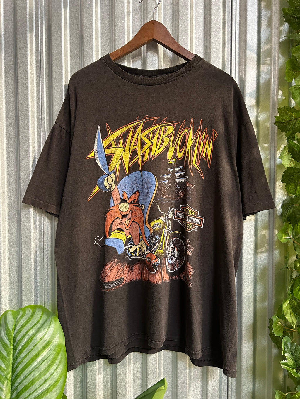 Vintage Harley Davidson Looney Tunes Swashbucklin’ Distressed T-shirt - Size XL