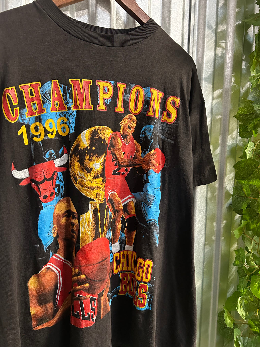 Vintage Chicago Bulls 1996 Champions Rap T-shirt - Size XL