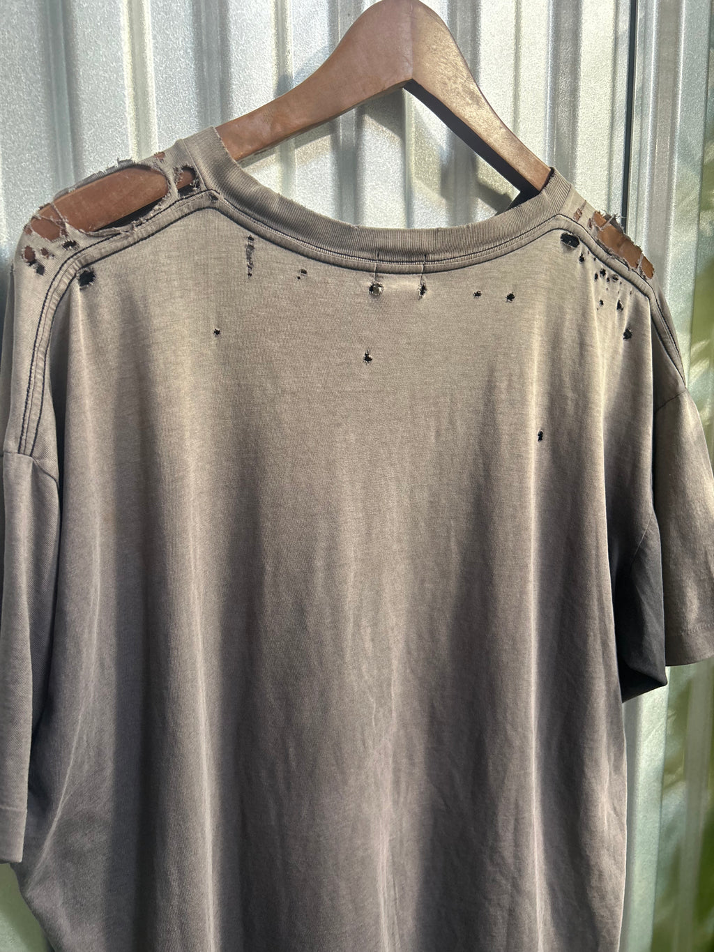 Vintage Calvin Klein Faded & Thrashed T-shirt - Size Xl