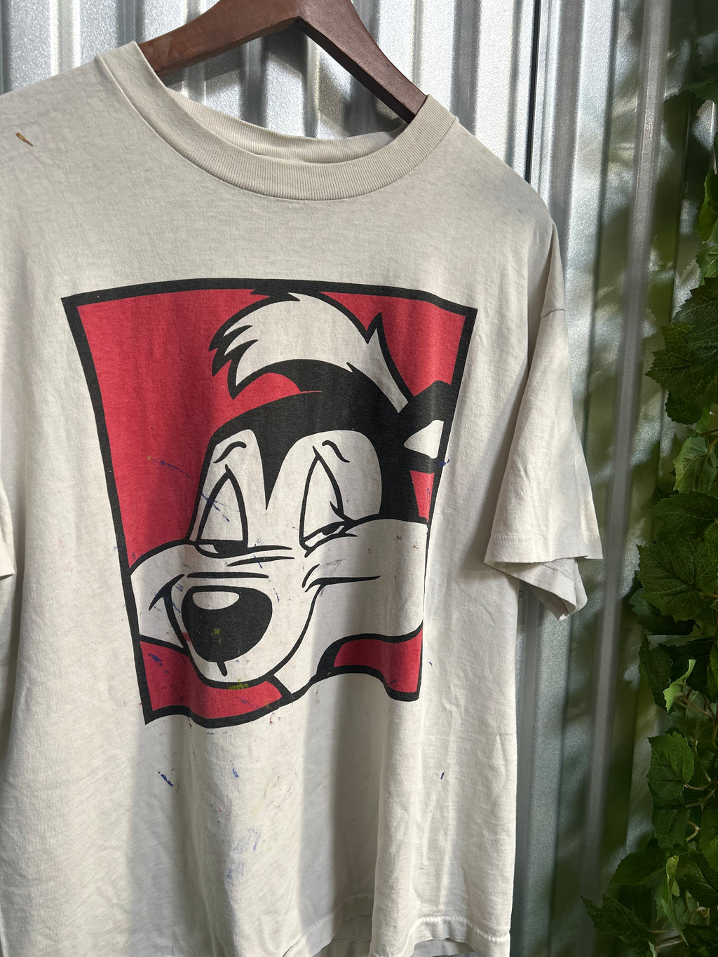Vintage Pepe Le Pew Skunk Distressed T-shirt - Size Xl