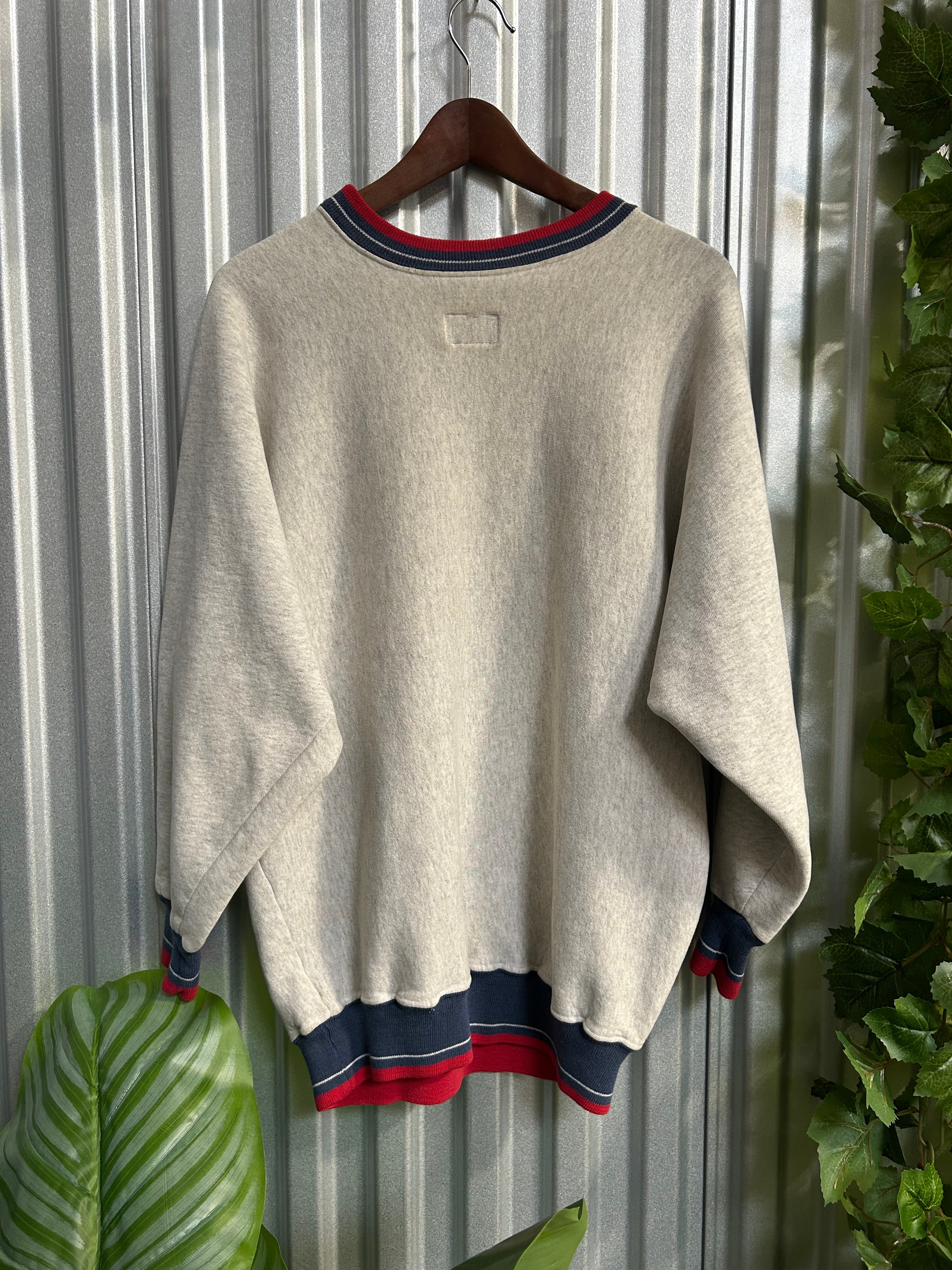 Vintage Cleveland Indians Spell-out Embroidered Crewneck - Size Medium