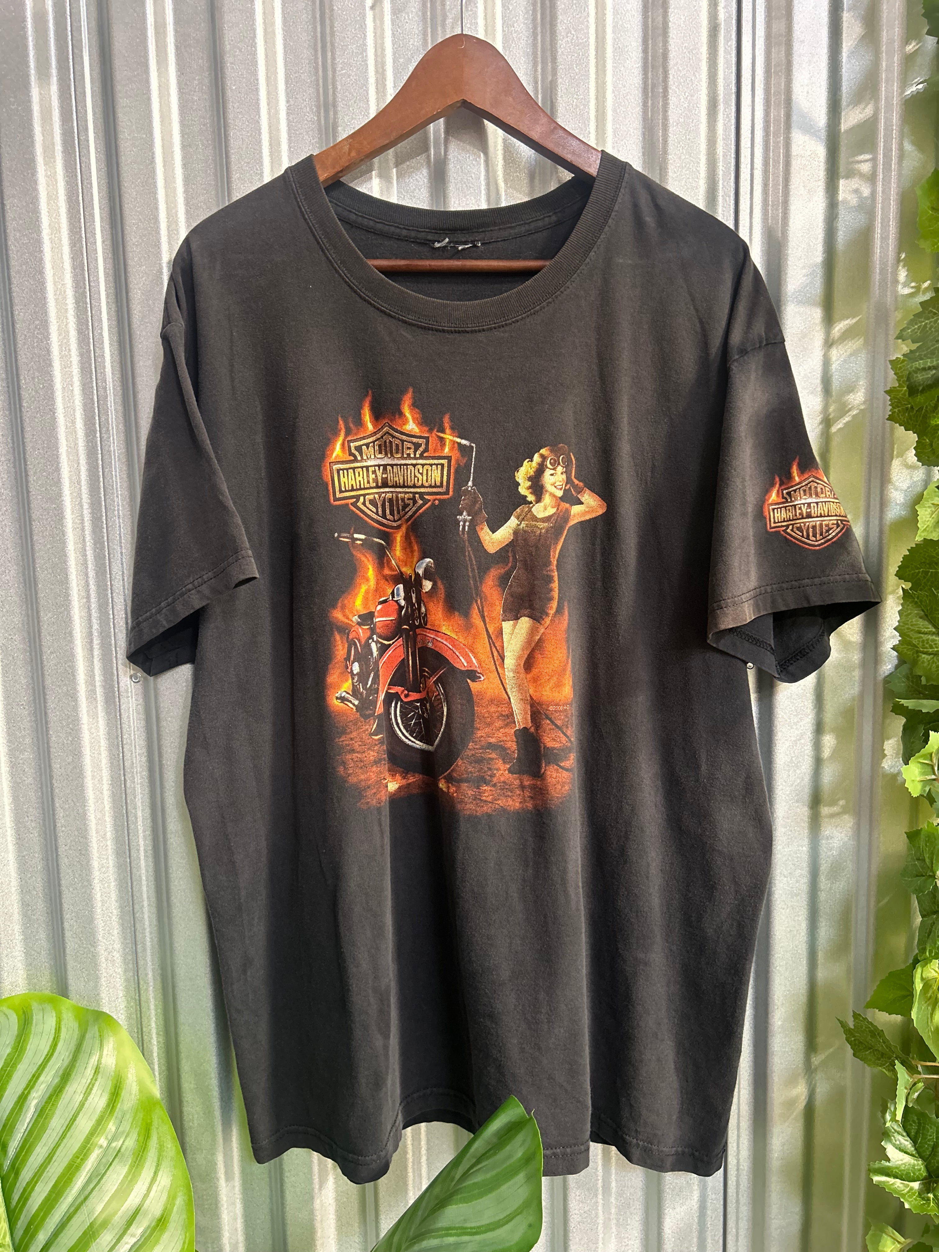 Vintage Harley Davidson Flame Woman Biker T-shirt - Size Xl