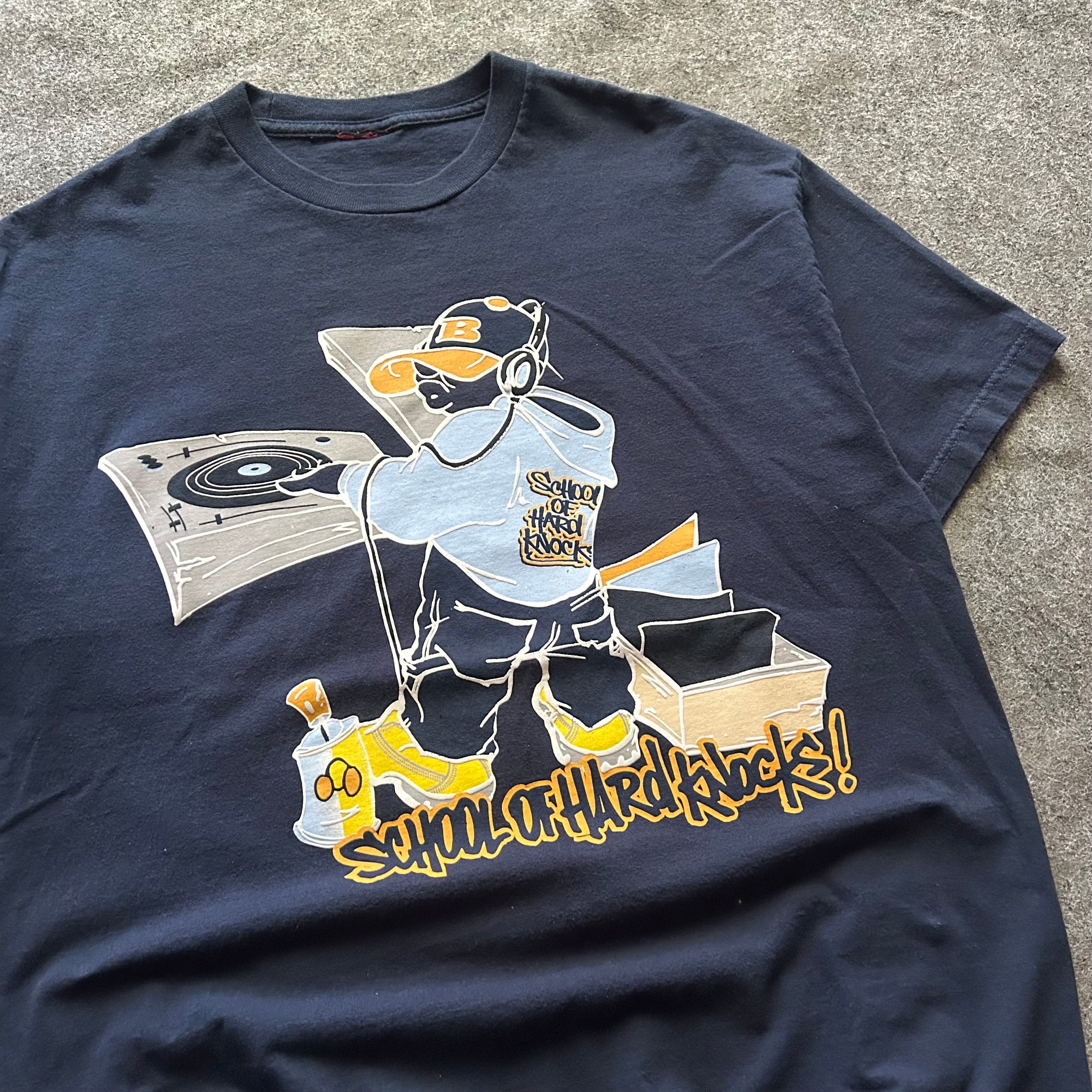 Vintage School Of Hard Knocks Y2K T-shirt