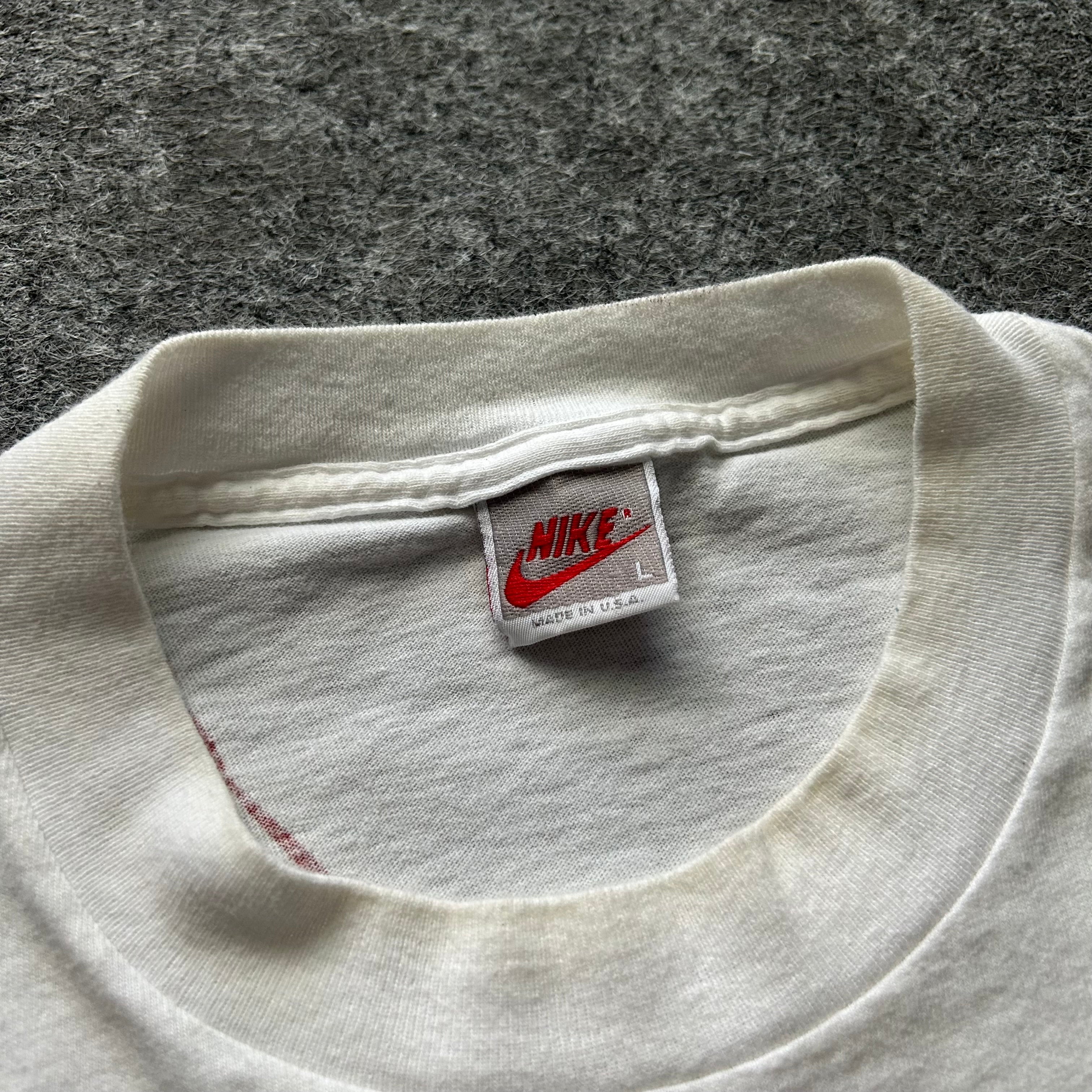 Vintage Nike Volleyball Just Do It T-shirt